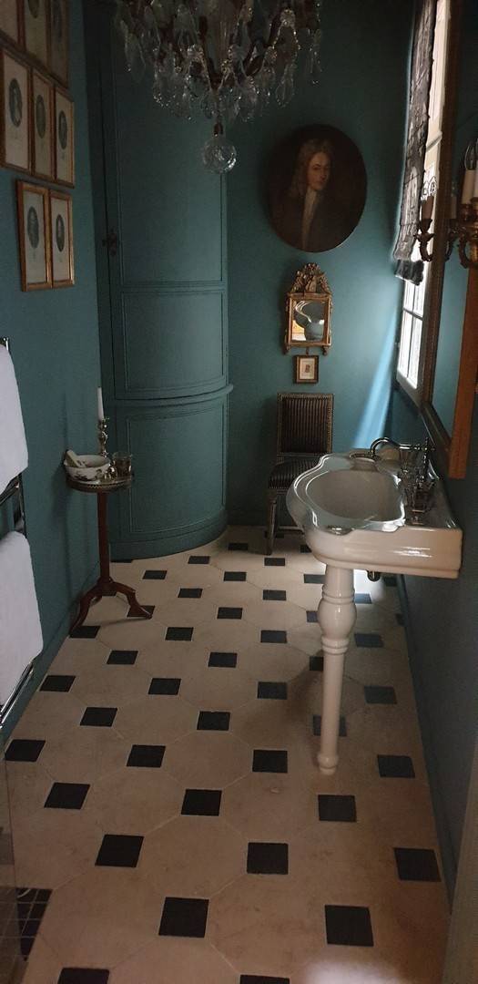 salle de bain pierre
