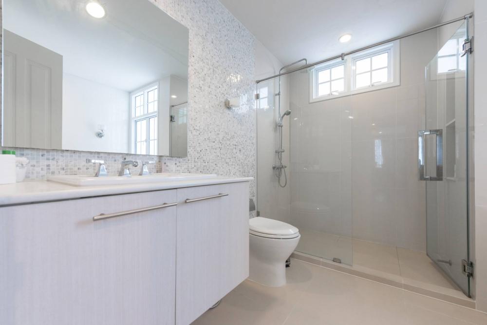 accessibilité salle de bain handibat